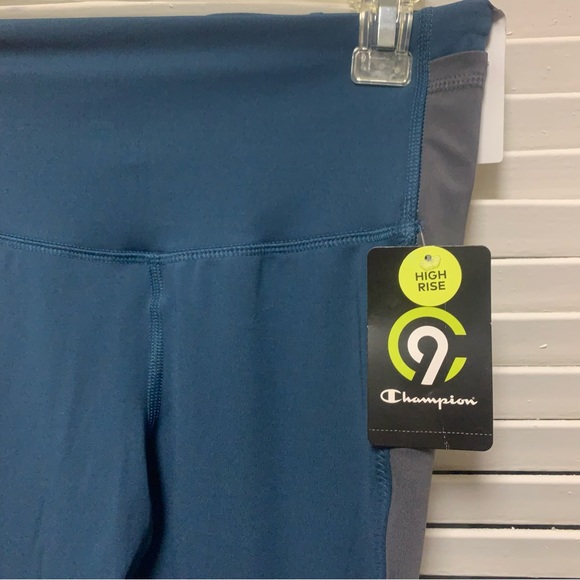 Champion NWT small athletic capris - Picture 4 of 7